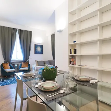 Apartment Center Pregious Milan