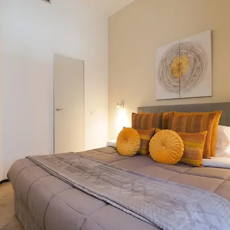 Apartment Center Pregious *